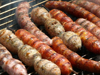 saucisses grillées au barbecue