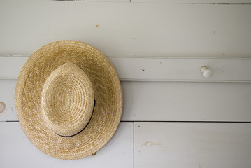 one hat hanging