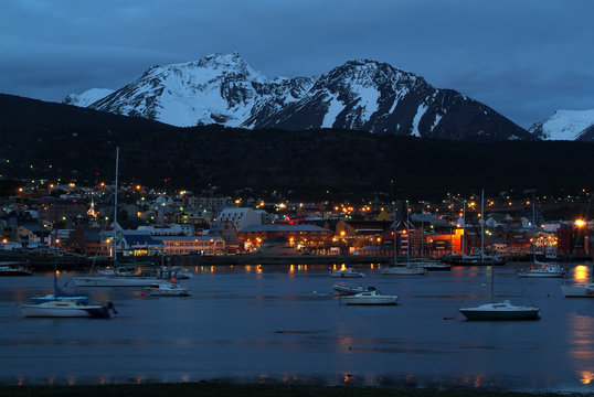 ushuaia de noche
