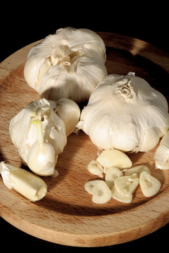 garlic on board