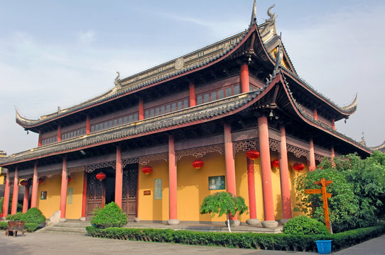 China, Zhouzhuang: Water Village, Temple