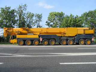 Camion grue profil © JC MELETON