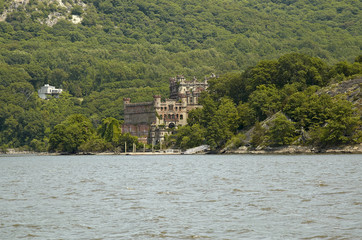 The Ruins of an old Castle on the Hudson