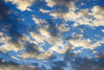 ciel; bleu; nuages; blanc