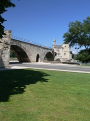 pont saint b&eacute;n&eacute;zet