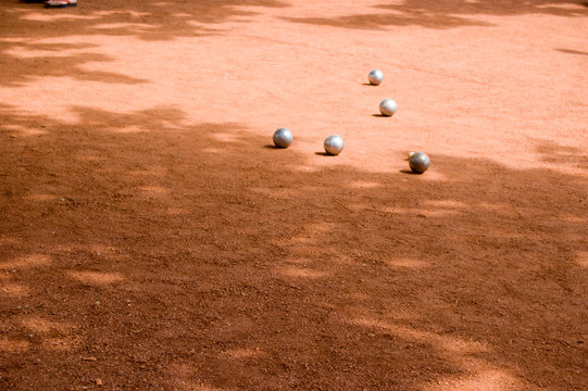 terrain de p&eacute;tanque