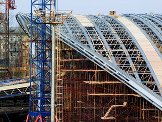 Construction  of a festival amphitheater roof in Vitebsk