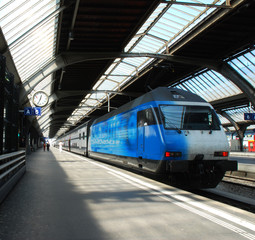 Fototapeta na wymiar Blue train