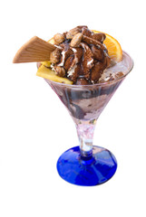 Becher Eis - Isoliert auf Weiss