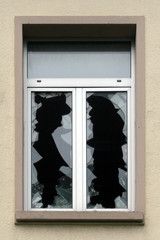 Fenster eingeschlagen