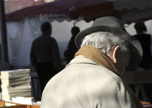  Finding time to read at a Paris Flea market