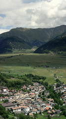 Fototapeta na wymiar Dorf in Südtirol