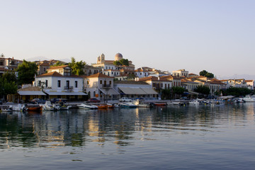 Fototapeta na wymiar picturesque view of small greek port