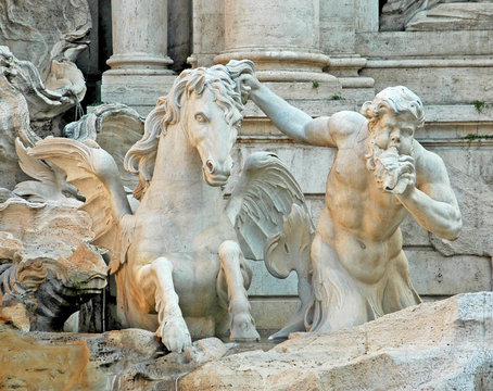 fontaine de trevi (detail)