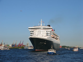 Queen Mary 2 in Hamburg(1)