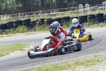 Karting en virage.