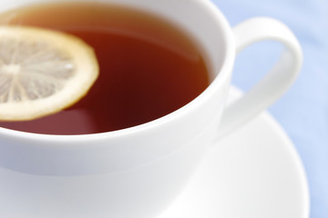 cup of tea with lemon 