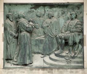 religiöse metal bilder am berliner dom © Lucky Dragon