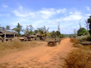 piste dans le Mondolkiri, Cambodge