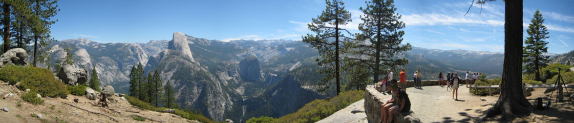 Panoramic View of Glacier Point at Yosemite National Park - obrazy, fototapety, plakaty