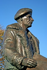 statue of general montgomery