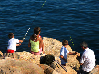 FAMILIA DE PESCA