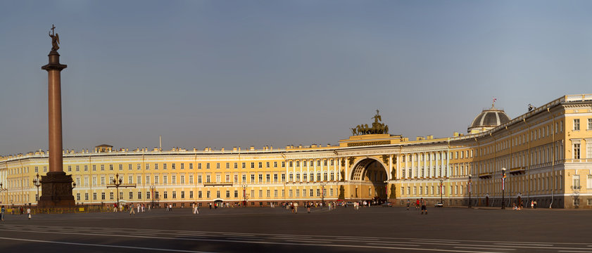the palace area in saint petersburg -4