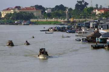 Circulation dans le delta du Mekong