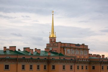 Fototapeta na wymiar the roof of Mikhailovsky castle in evening