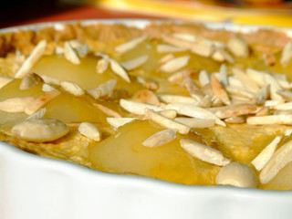 Tart Bourdaloue with pears, almond cream and vanilla custard