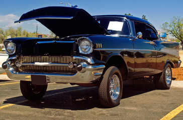 Black 50s hotrod car