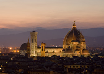 Fototapeta na wymiar Florencja nocą