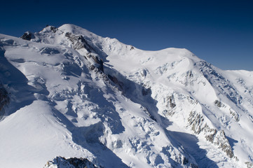 Fototapeta na wymiar Widok na Mont Blanc z góry Aiguille du Midi