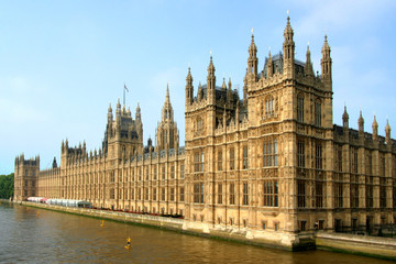 Fototapeta na wymiar Londyn Parlament, widok z mostu Westminster