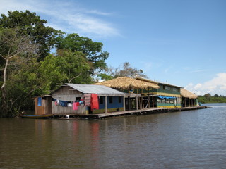 Flutuante, Schwimmendes Wohnhaus,  Amazonas