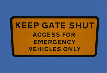 Keep gate shut