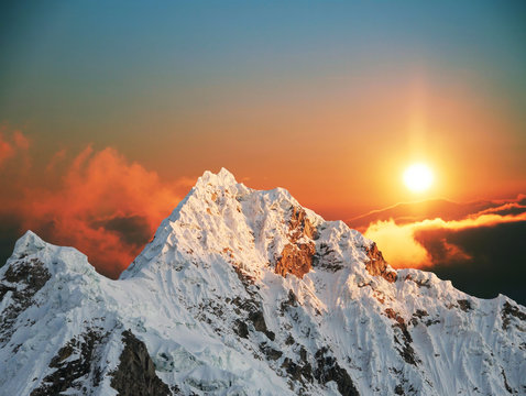 Fototapeta Alpamayo peak on sunset1