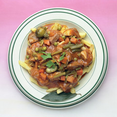 Carne con tomate