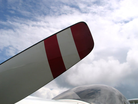 h&eacute;lice avion moteur