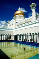 Interieur de la grande mosquee de Brunei