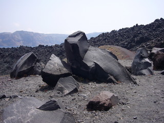 Lave sur le volcan de Santorin