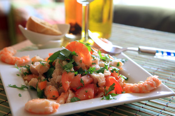prawn cocktail with vegetables 