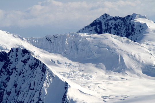Alaskan Mountain © Robert Ulph