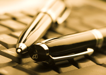 keyboard and pens