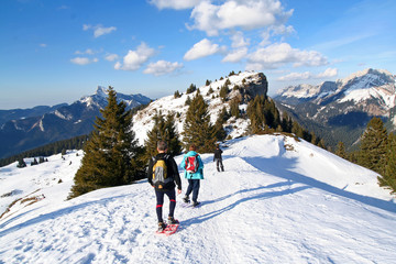 Fototapeta na wymiar Trekking zimowy w Alpach