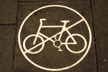 Fototapeta na wymiar cycling forbidden sign