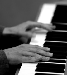 Piano player hands