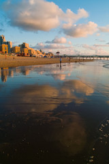Fototapeta na wymiar cityline at the dutch seaside