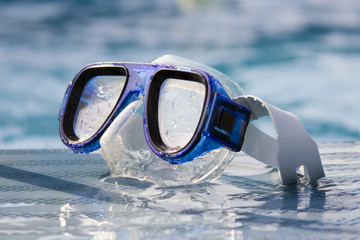 protection : lunette de piscine