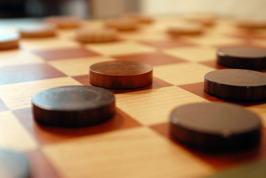 jeu de dame en bois